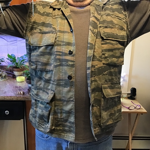 Redneck Camouflage Print Button Up Utility Vest - Picture 8 of 15